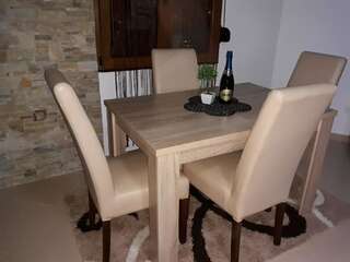 Апартаменты Apartment Tomanovic Бар Апартаменты с видом на море-25